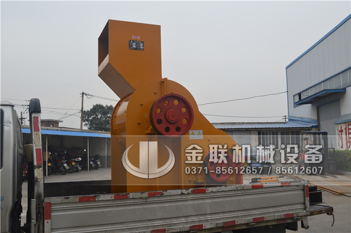 時(shí)產(chǎn)50噸煤泥粉碎機(jī)多少錢一臺(tái)，哪個(gè)型號(hào)合適使用？