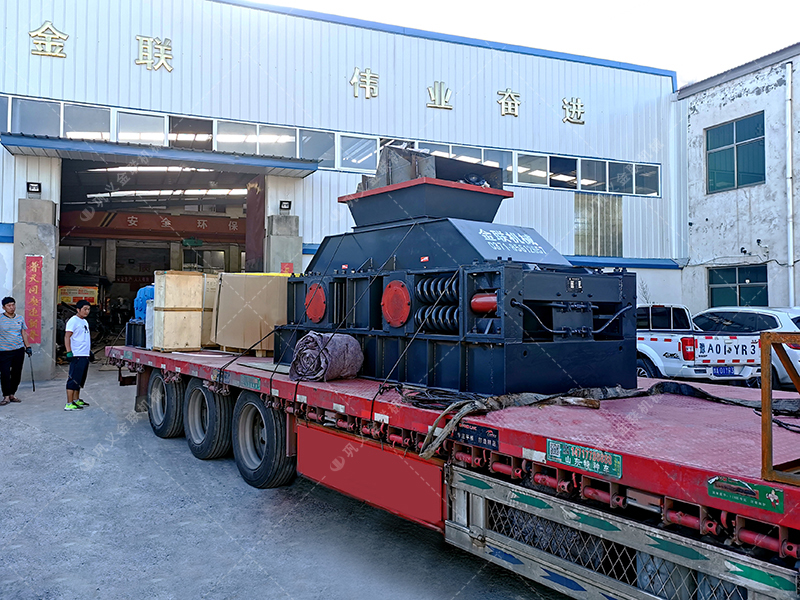 2PG1200x800半自動(dòng)液壓對(duì)輥破碎機(jī) 大型破碎機(jī)發(fā)貨