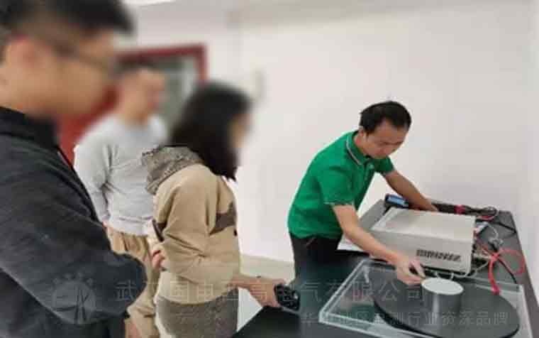 國電西高前往佛山供電局提供調試服務