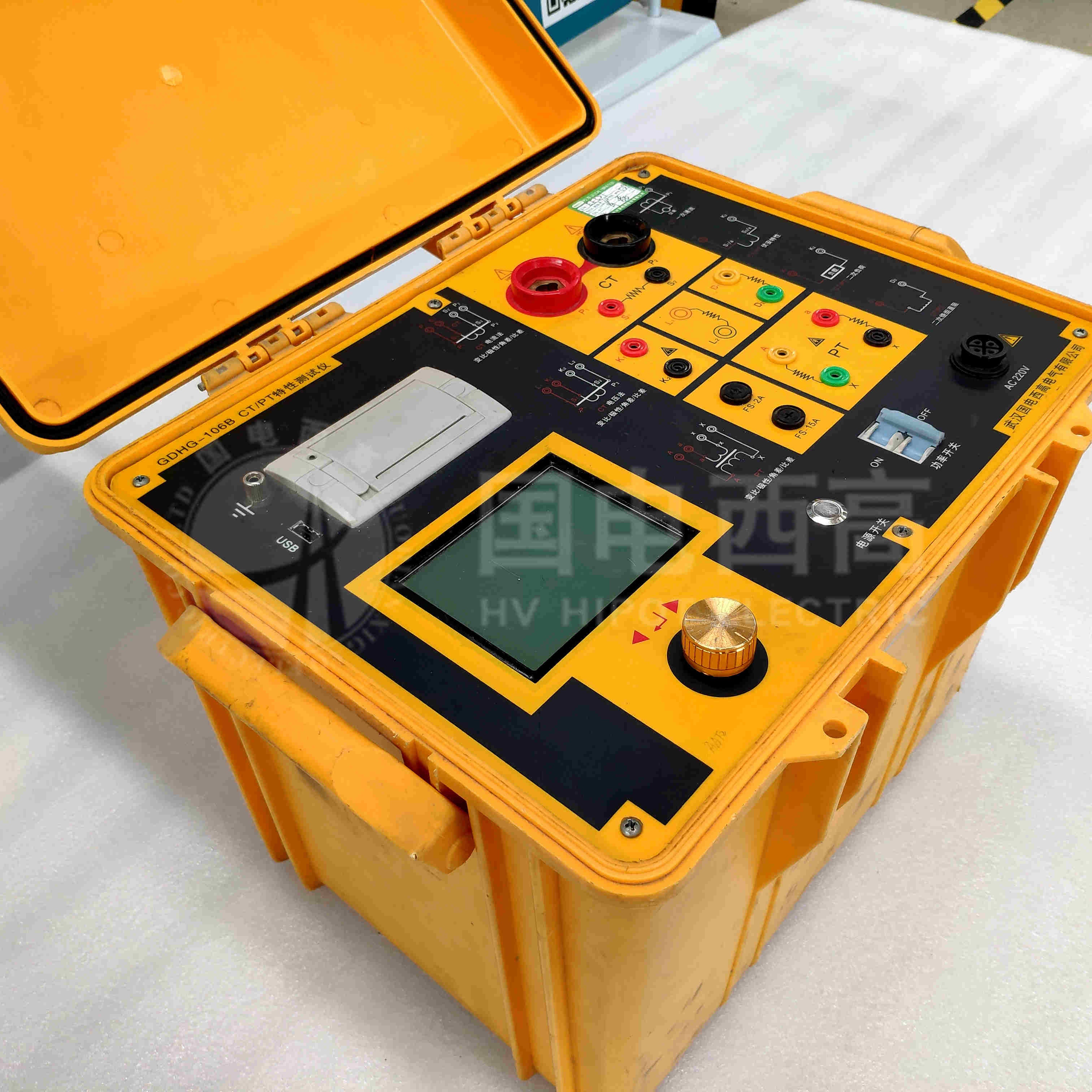 CT/PT互感器特性測試儀主機左側(cè)