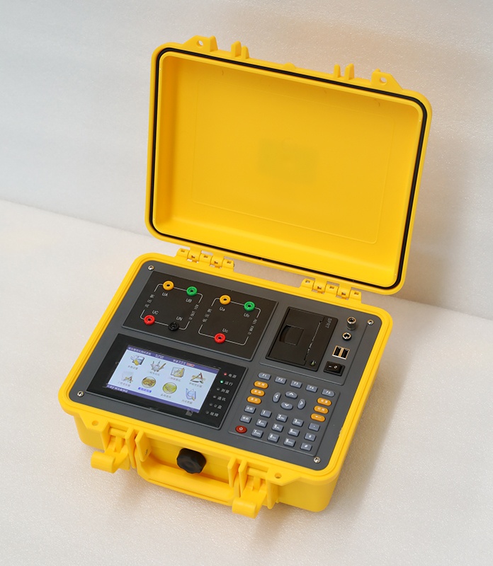 全自動變比組別測試儀側(cè)面