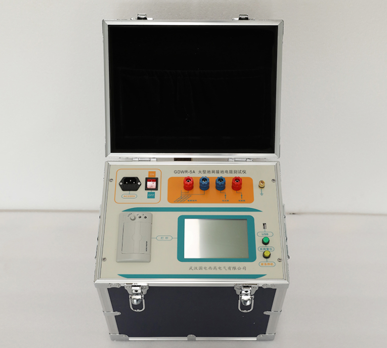 大型地網(wǎng)接地電阻測試儀實(shí)物圖